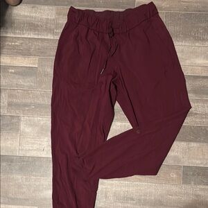 Lululemon women’s joggers